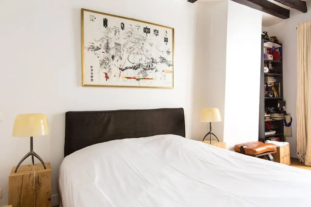 Apartment Small Triplex Paris