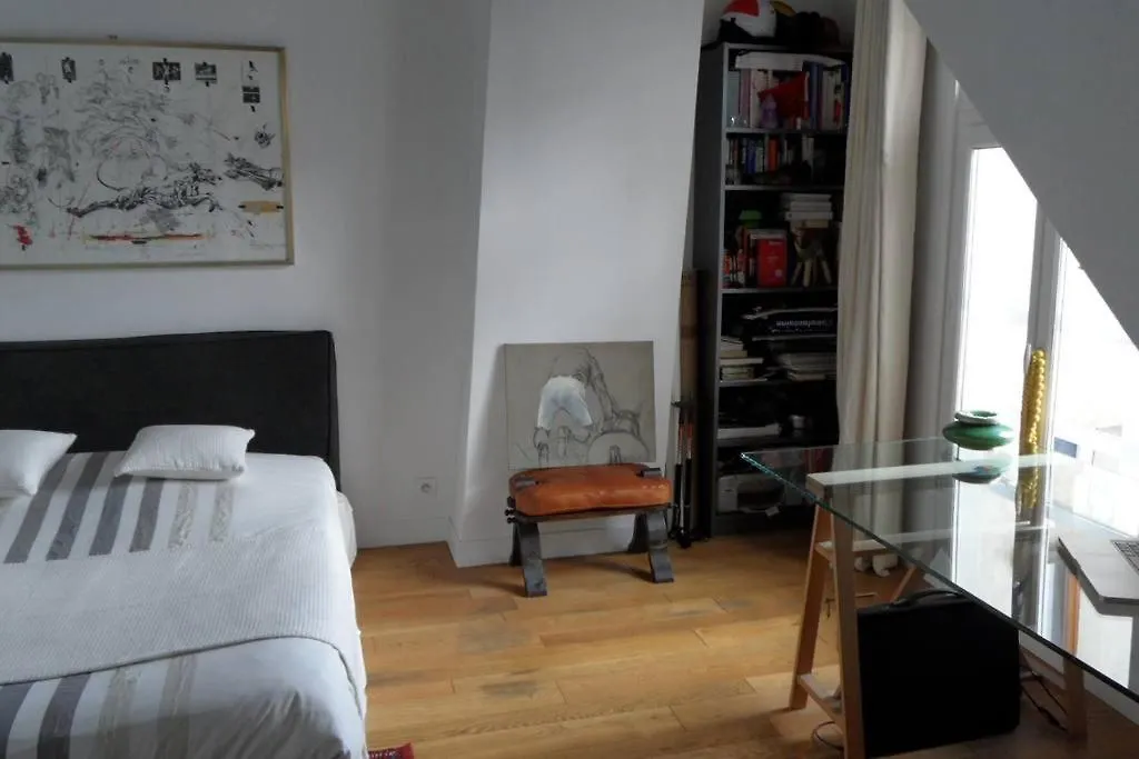 Apartment Small Triplex Paris